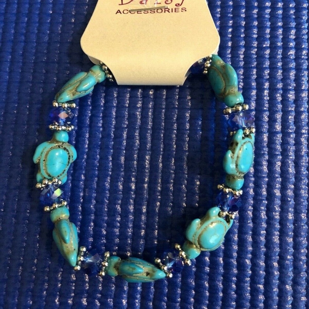 BlueRica Turquoise Turtle Stretch Bracelet